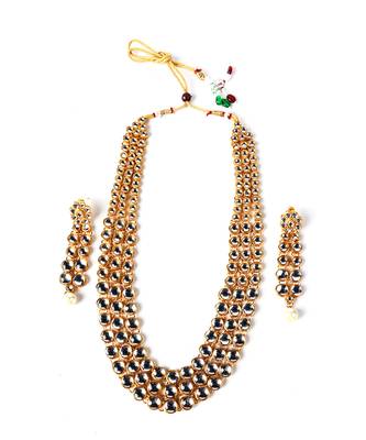Gold  Alloy Kundan Necklace Set with Earrings for Women 2