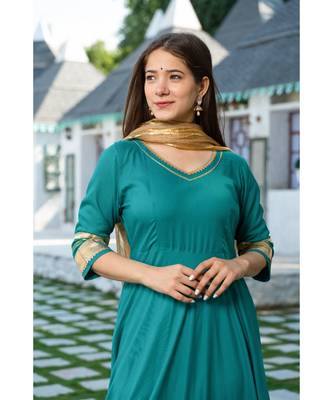 Rama Green Kurta Dupatta Set 6