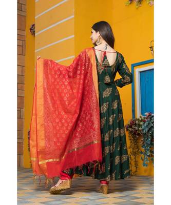 Leaf Green Gold Kurta Dupatta Set 2