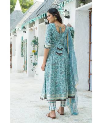 Azure Blue Hand Block Print Kurta Set with Doria Dupatta 5