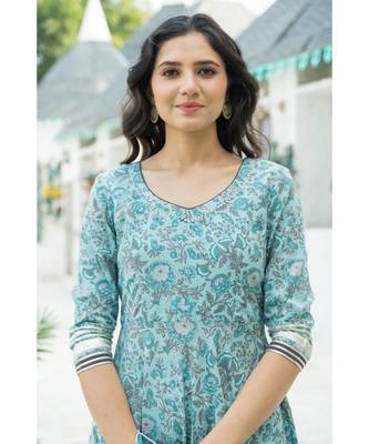 Azure Blue Hand Block Print Kurta Set with Doria Dupatta 7