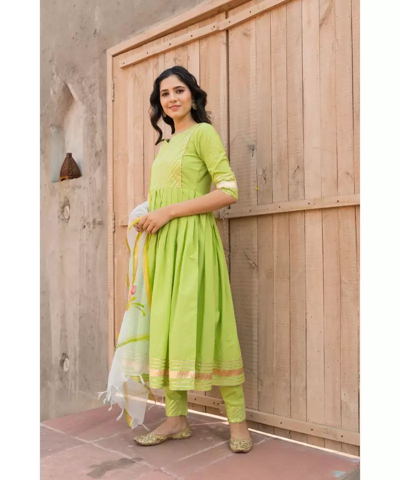 Crisp Green Kurta Set with Hand Paint Dupatta