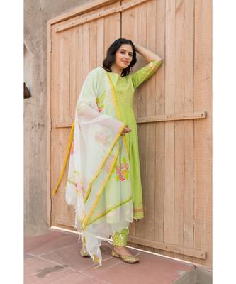 Crisp Green Kurta Set with Hand Paint Dupatta 3