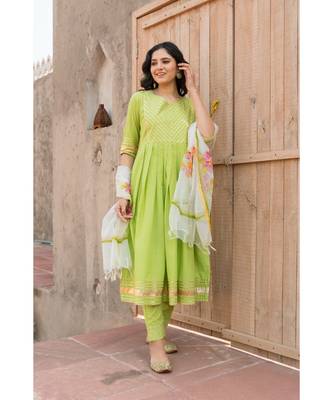 Crisp Green Kurta Set with Hand Paint Dupatta 1