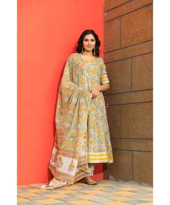 Pastel Green Floral Hand Block Print Kurta Dupatta Set 3
