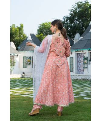 The Elegant Peach Print Kurta set with Dupatta is a pleasant combination to enhance your closet 2