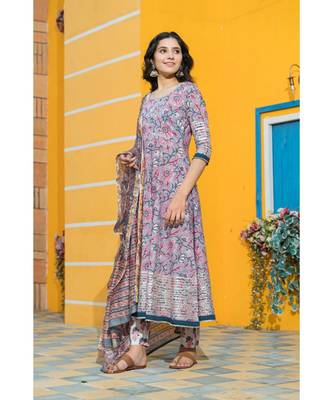 The floating cloudy grey floral hand block print kurta set with traditional chanderi dupatta. 3