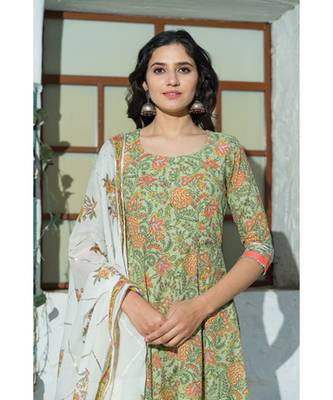 A kiwi green floral hand block print kurta dupatta set 4