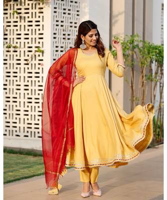 Beige gota flared kurta dupatta set 3