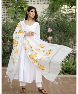 White flared cotton kurta set with hand paint chanderi dupatta 3
