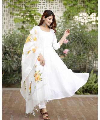 White flared cotton kurta set with hand paint chanderi dupatta 4
