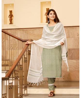 Summer green motif print cotton kurta set with doria dupatta 1