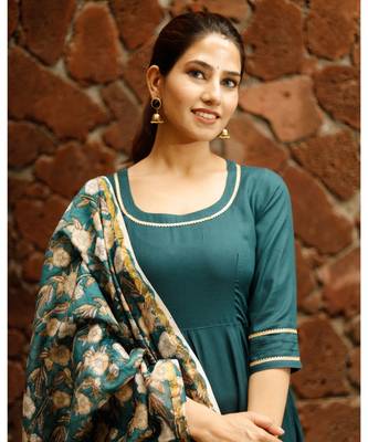 Teal green solid flared kurta set with hand block print chanderi dupatta 4
