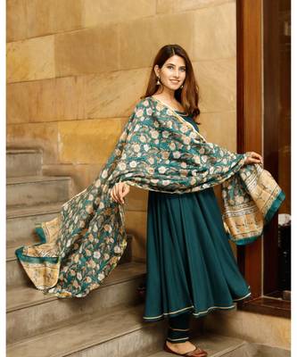 Teal green solid flared kurta set with hand block print chanderi dupatta 8