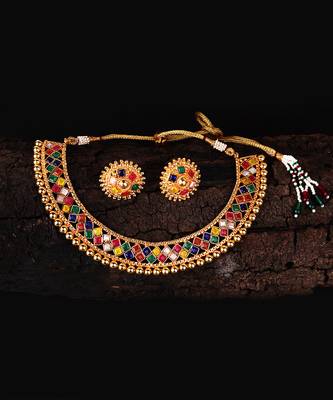 Multicolour Stone Studded Metallic Necklace Set 8