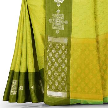 Light green woven art silk saree with blouse 3