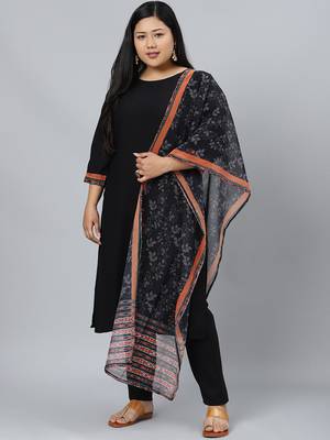 Black plain rayon kurtas-and-kurtis 5