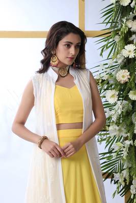 Yellow embroidered georgette semi stitched lehenga 4