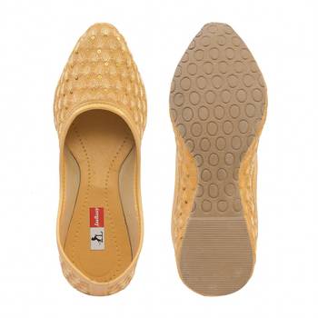Cotton Punjabi Jutti For Women 1