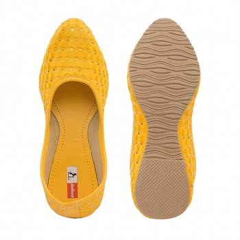 Cotton Punjabi Jutti For Women 1