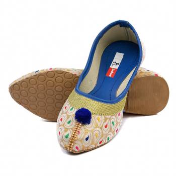 Cotton Punjabi Jutti For Women 1