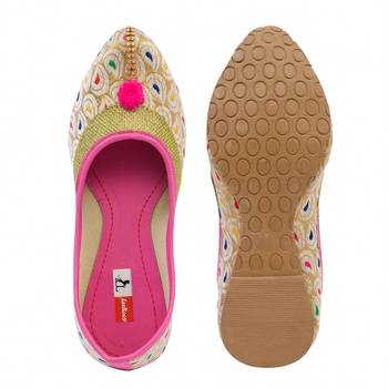 Cotton Punjabi Jutti For Women 1