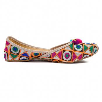 Cotton Punjabi Jutti For Women 2