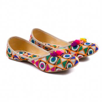 Cotton Punjabi Jutti For Women 4