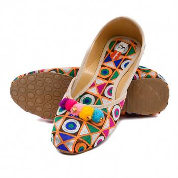 Cotton Punjabi Jutti For Women 1