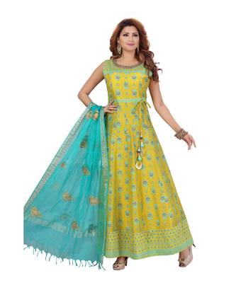 GREEN COLOR HAND WORK PATCH NECKILINE CHANDERI FLAIR & OVERGANZA DUPATTA WITH GOLDEN DORI WORK BUTTA kurta 1