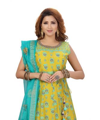 GREEN COLOR HAND WORK PATCH NECKILINE CHANDERI FLAIR & OVERGANZA DUPATTA WITH GOLDEN DORI WORK BUTTA kurta 4