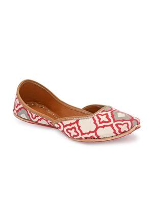Sringam Women White and Red Printed Handcrafted Mojaris 1