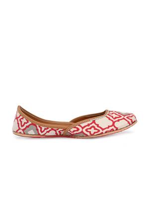 Sringam Women White and Red Printed Handcrafted Mojaris 3