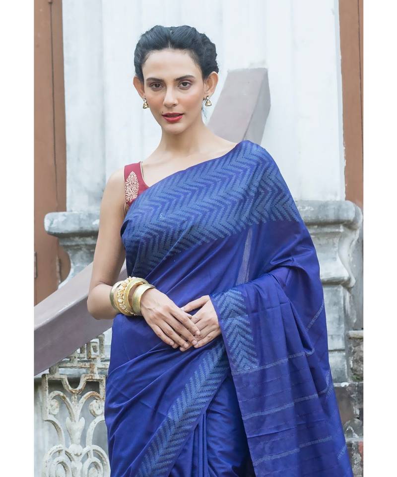 blue Cotton Blended Saree with Blouse Piece