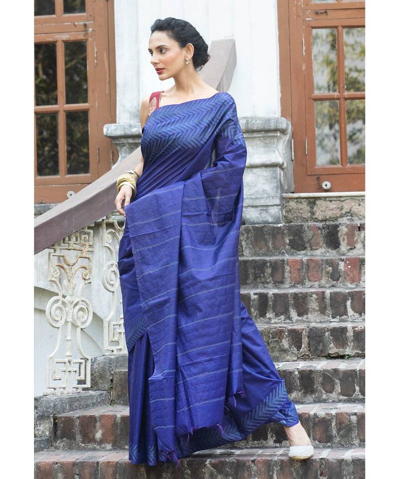 blue Cotton Blended Saree with Blouse Piece