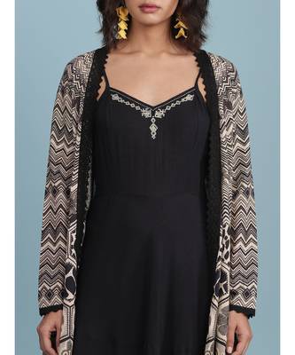 Black & Off White Printed Ensemble Strappy Long Dress With Cape 6