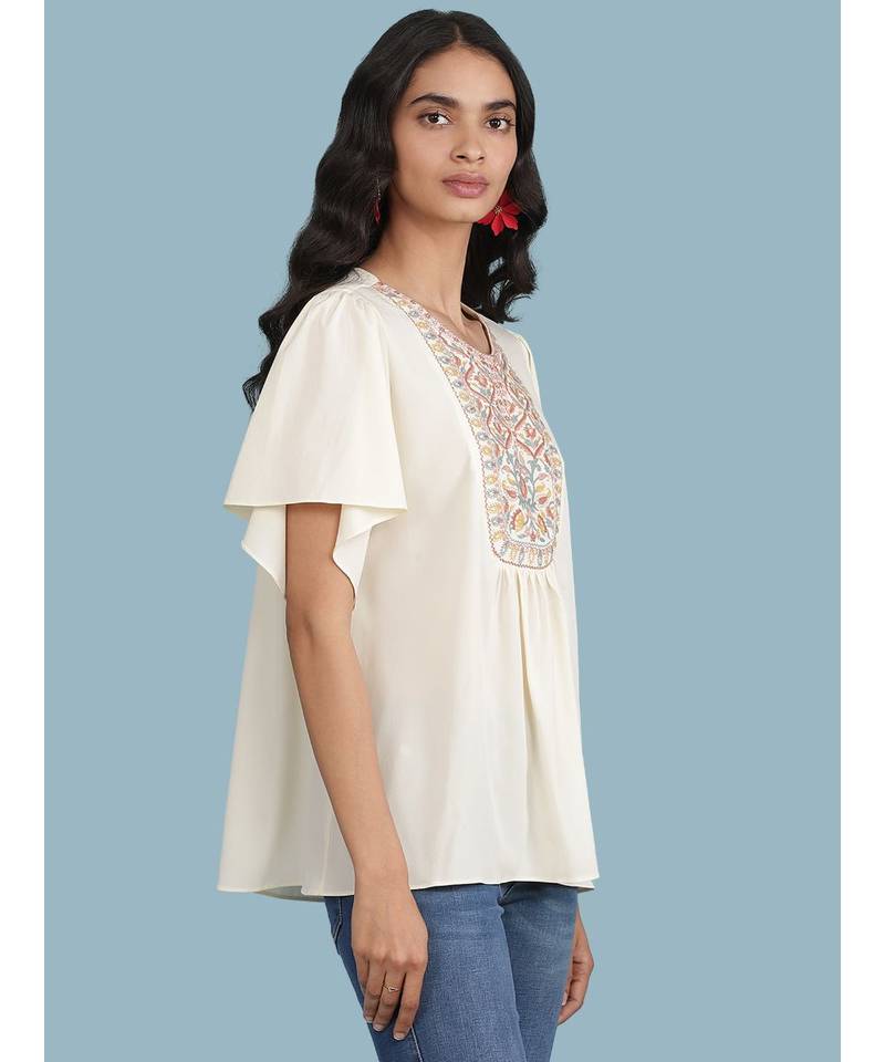 Round Embroidered Neck Short Sleeve Top