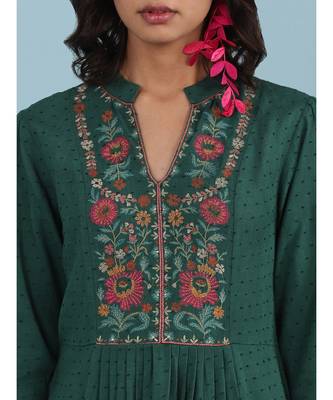 Green Embroidered 3/4 Sleeve Top 6