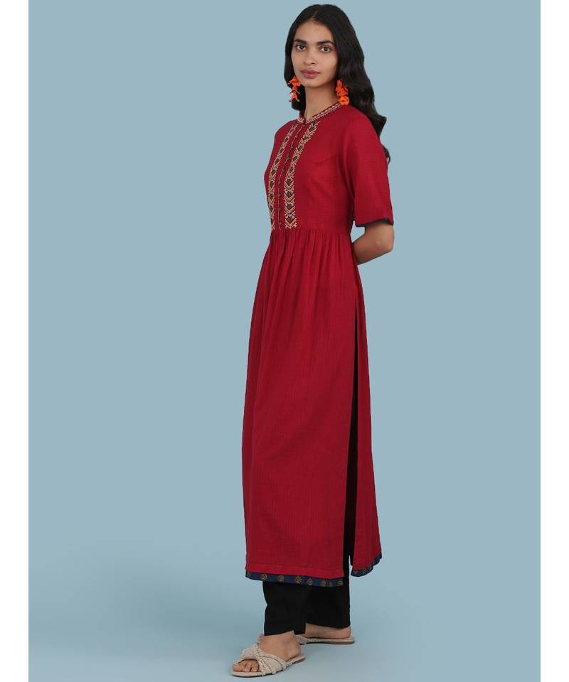 Red Embroidered Cotton Short Sleeve Kurta