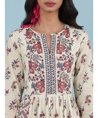 Off White Floral Print Kurta With Pant And Dupatta 5