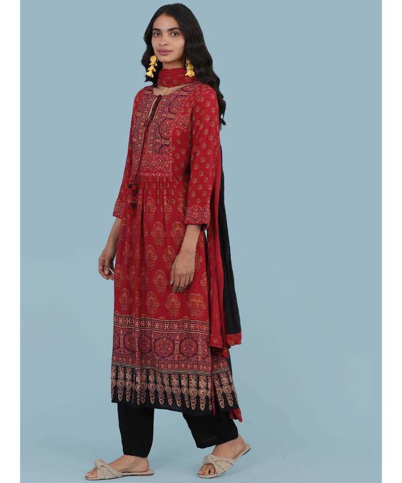 Red Floral Print Kruta With Pant And Dupatta
