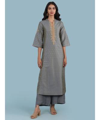 Band Collar 3/4 Sleeve Embroidered Kurta With Pants 1