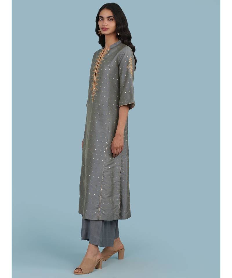 Band Collar 3/4 Sleeve Embroidered Kurta With Pants