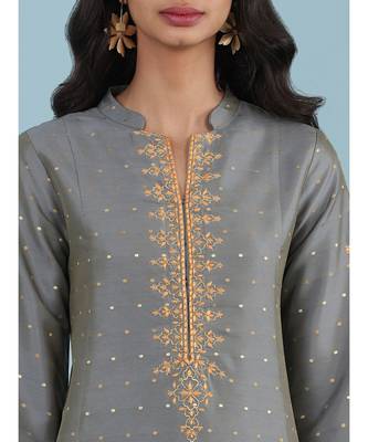 Band Collar 3/4 Sleeve Embroidered Kurta With Pants 5