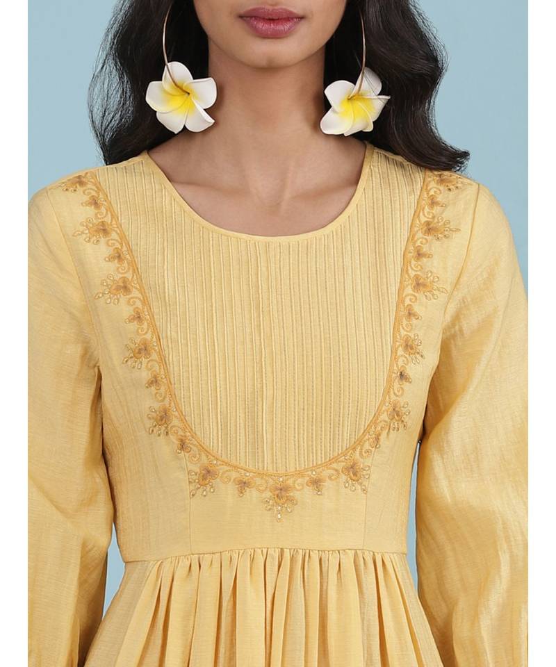 Yellow Round Neck 3/4 Sleeve Embroidered Kurta With Pant
