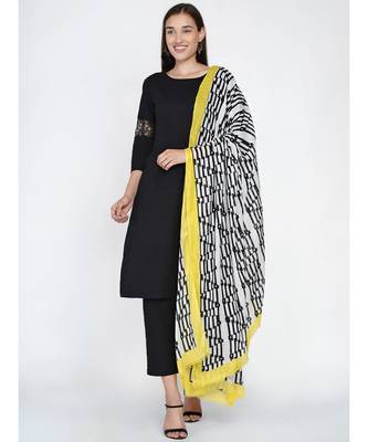 black cotton flex set of straight kurta with lace insert at sleeve and straight pants whith dupatta 1