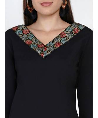 black cotton flex Aline kurta with a V neck embellished with jacquard lace 2