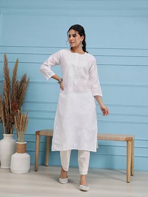 Hand Embroidered White Cotton Lucknow Chikankari Women Kurta 1