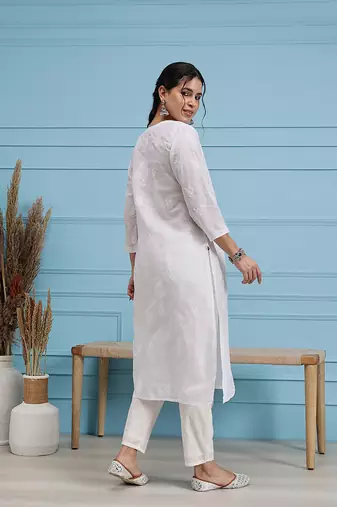 Hand Embroidered White Cotton Lucknow Chikankari Women Kurta