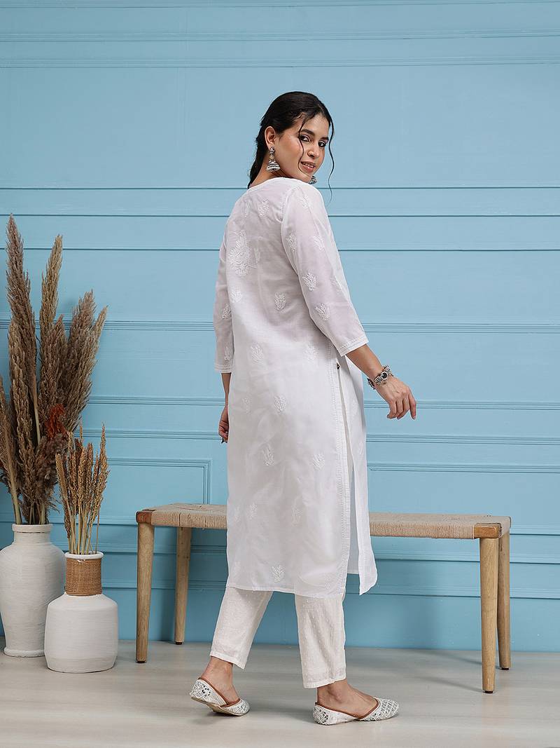 Hand Embroidered White Cotton Lucknow Chikankari Women Kurta